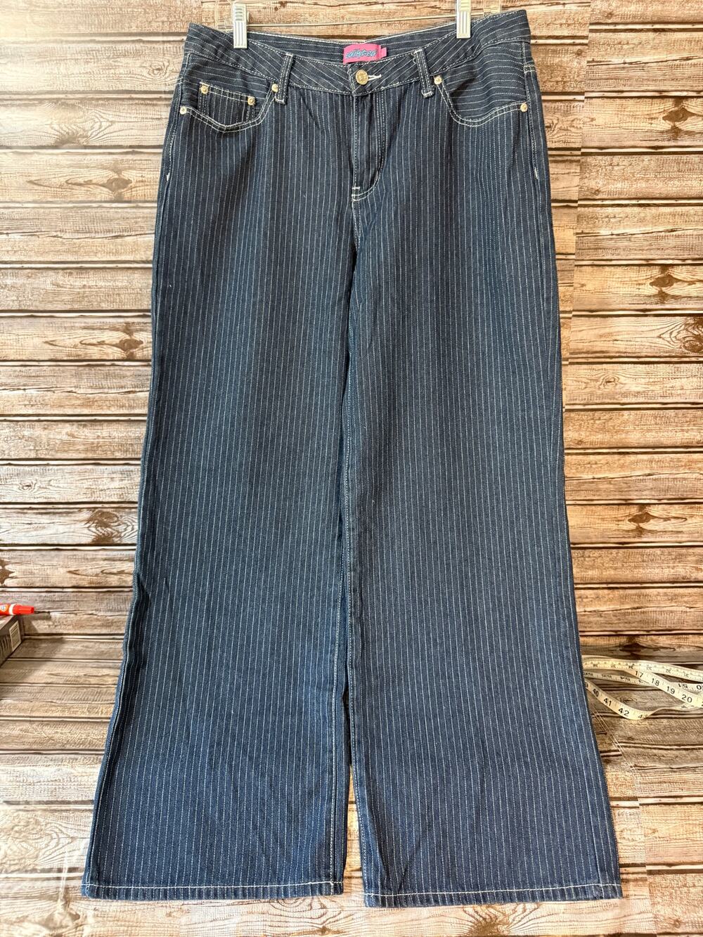 Edikted Cory pinstriped pants Size Large Jeans
